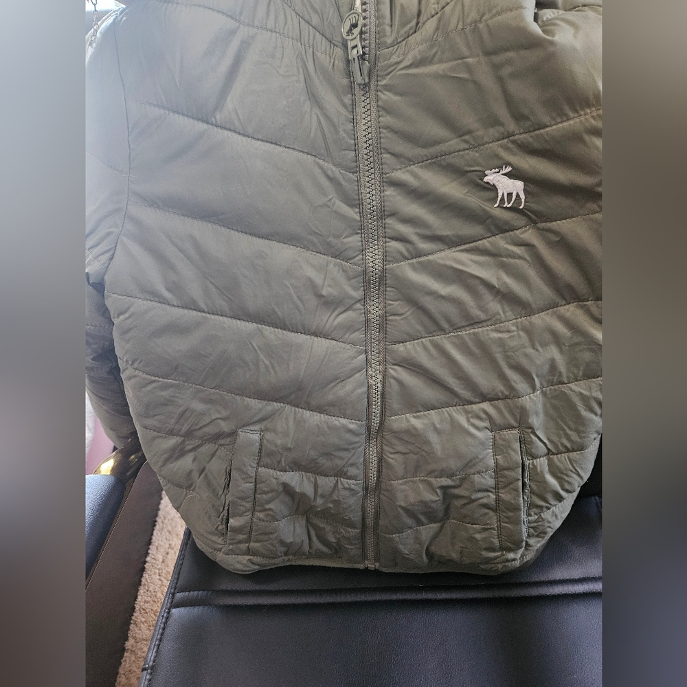 Girls Abercrome reversible winter coat with hood.